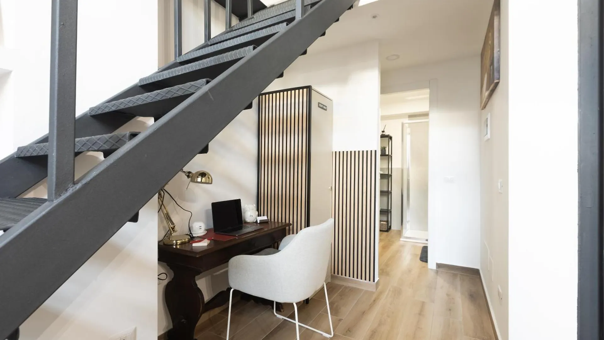Ambrosia Home, Moderno Loft Tra Navigli E Bocconi Milan 0*,  Italy